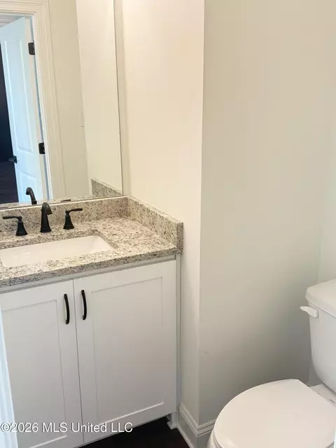 Bath - 2255 Livingston Way, Hernando, MS 38632 photo 1 of 5