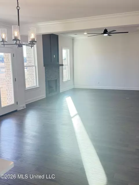 Living - 2255 Livingston Way, Hernando, MS 38632 photo 2 of 2
