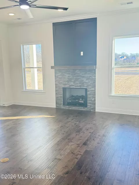 Living - 2255 Livingston Way, Hernando, MS 38632 photo 1 of 2