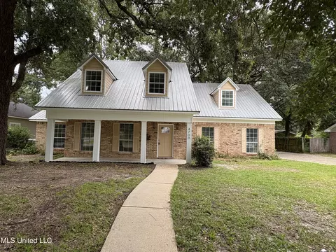 4700 Sawmill Rd, Moss Point, MS 39563