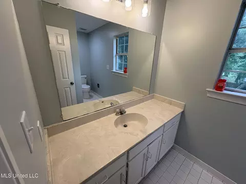 Bath - 4700 Sawmill Rd, Moss Point, MS 39563 photo 6 of 8