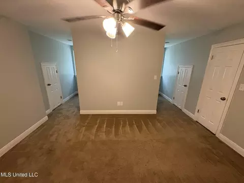 Bedroom - 4700 Sawmill Rd, Moss Point, MS 39563 photo 2 of 4