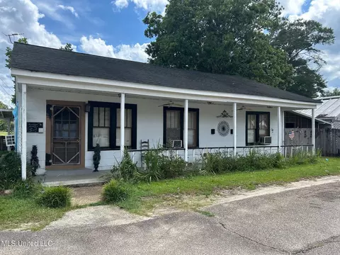 67 Main Ave, Brooklyn, MS 39425