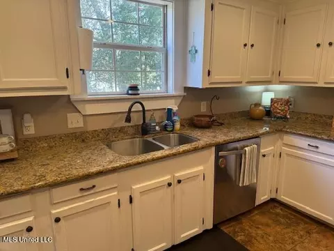 415 Walnut St, Natchez, MS 39120 photo 3