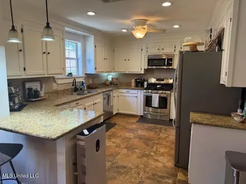 415 Walnut St, Natchez, MS 39120