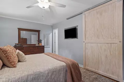 Bedroom - 132 Glenway Dr, Jackson, MS 39216 photo 3 of 5