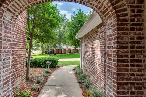 Exterior - 300 Sandpiper Ln, Madison, MS 39110 photo 10 of 14