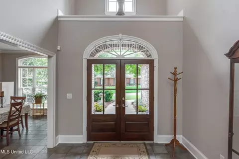 Entry Way - 300 Sandpiper Ln, Madison, MS 39110 photo 2 of 4