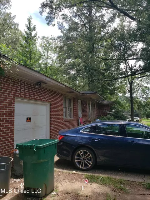 3246 Beatrice Dr, Jackson, MS 39212 photo 3