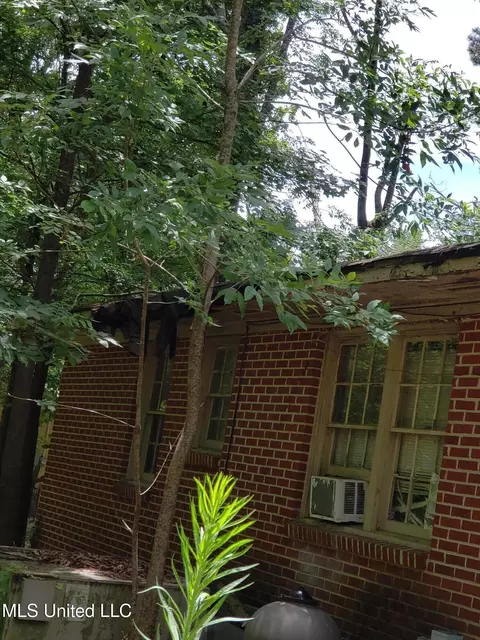 3246 Beatrice Dr, Jackson, MS 39212 photo 2