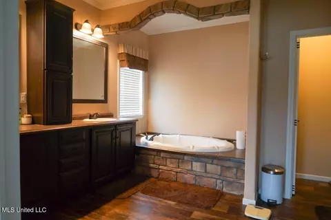 Bath - 3767 Springridge Rd, Raymond, MS 39154 photo 8 of 11