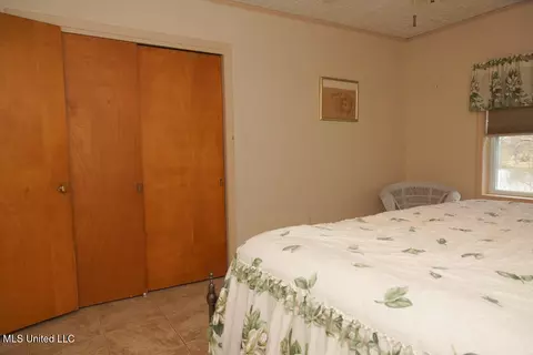 Bedroom - 3767 Springridge Rd, Raymond, MS 39154 photo 2 of 13
