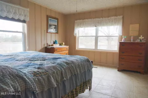 Bedroom - 3767 Springridge Rd, Raymond, MS 39154 photo 5 of 13