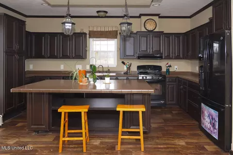 Kitchen - 3767 Springridge Rd, Raymond, MS 39154 photo 7 of 7