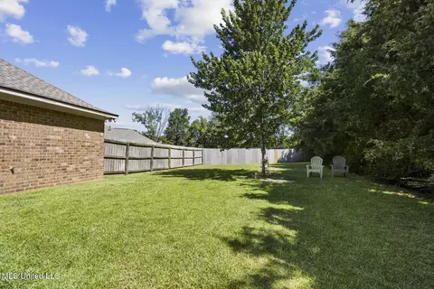 Exterior - 156 E Clearview Dr, Madison, MS 39110 photo 5 of 5