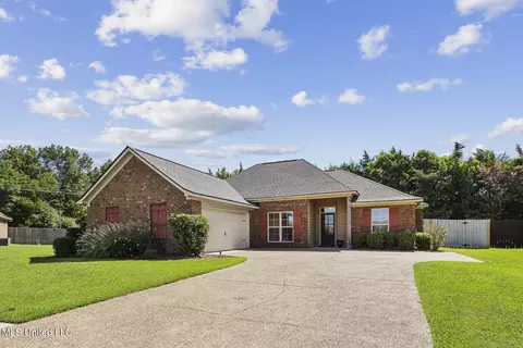 Exterior - 156 E Clearview Dr, Madison, MS 39110 photo 2 of 5