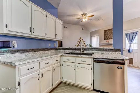5648 Blocker St, Olive Branch, MS 38654 photo 14