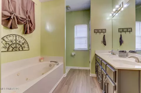 5648 Blocker St, Olive Branch, MS 38654 photo 25