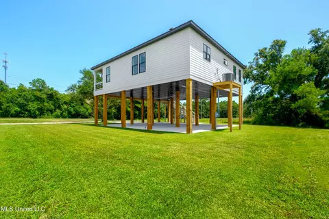 Exterior - 129 Markham Dr, Long Beach, MS 39560 photo 4 of 4
