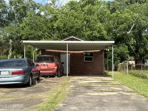 4428 Pine St, Moss Point, MS 39563 photo 2
