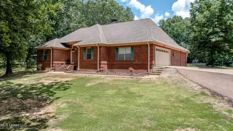 460 Deer Trail Dr, Hernando, MS 38632
