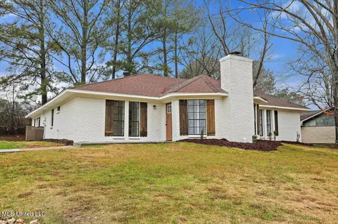 1505 Rosemont Dr, Clinton, MS 39056