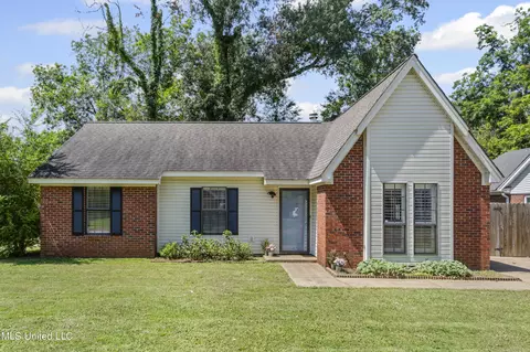 116 Dabney St, Batesville, MS 38606