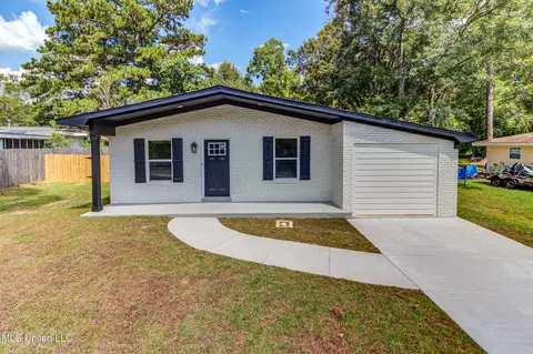 119 W Chipwood Dr, Gulfport, MS 39503