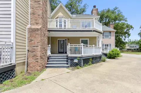 1318 Beach Blvd #5, Biloxi, MS 39530
