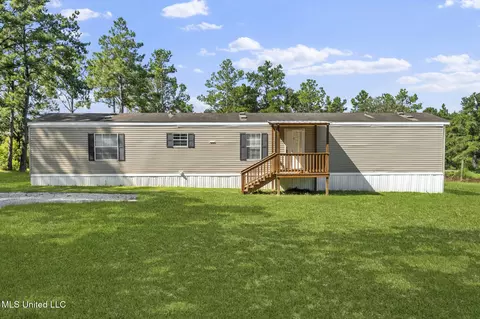 19815 Red Oak Rd, Saucier, MS 39574