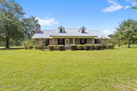 2291 Old Mobile Hwy, Lucedale, MS 39452