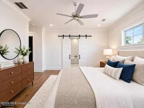 Bedroom - 913 Bald Eagle Dr, Brandon, MS 39047 photo 2 of 2