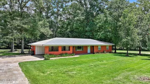 1251 Gunter Rd, Florence, MS 39073