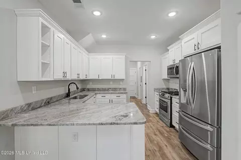 Kitchen - 5252 Watson View Dr, Nesbit, MS 38651 photo 1 of 1