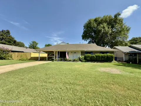 10052 Hyman Dr, Olive Branch, MS 38654