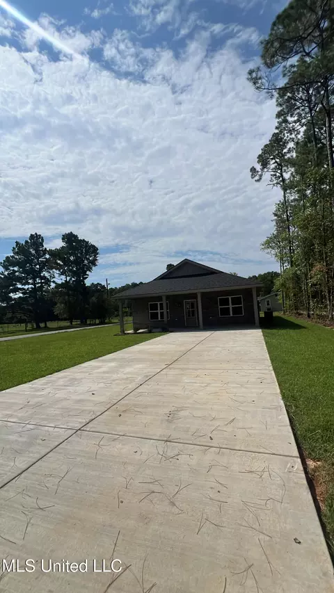 2901 Bonita Rd, Gautier, MS 39553