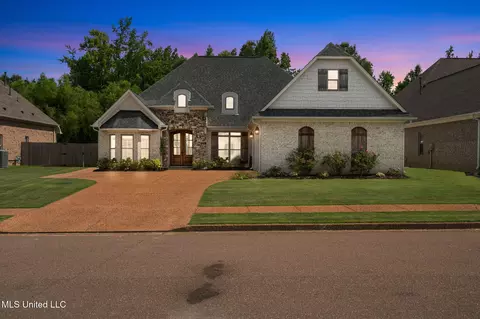 5189 Watson Place Ln, Nesbit, MS 38651