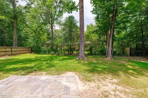 Exterior - 4151 Navajo Rd, Jackson, MS 39211 photo 10 of 11