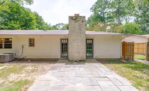Exterior - 4151 Navajo Rd, Jackson, MS 39211 photo 9 of 11