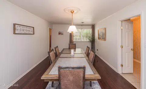 Dining - 4151 Navajo Rd, Jackson, MS 39211 photo 1 of 5