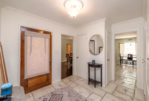 Entry Way - 4151 Navajo Rd, Jackson, MS 39211 photo 2 of 4