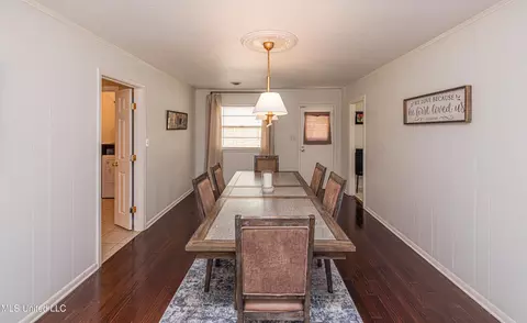 Dining - 4151 Navajo Rd, Jackson, MS 39211 photo 2 of 5