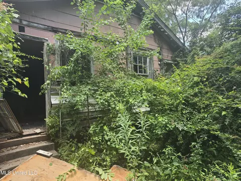 Exterior - 207 Huron St, Jackson, MS 39203 photo 3 of 3