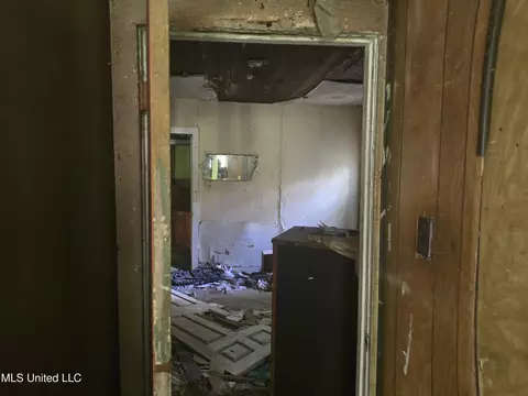 Entry Way - 207 Huron St, Jackson, MS 39203 photo 2 of 11