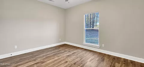 Bedroom - 10117 Emerald Forest Dr, Hernando, MS 38632 photo 2 of 3