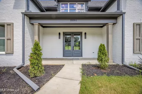 Exterior - 10094 Sunset Crk Dr, Hernando, MS 38632 photo 5 of 6