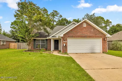 454 Pinecrest Cir, Long Beach, MS 39560