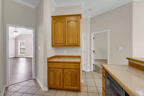 Entry Way - 454 Pinecrest Cir, Long Beach, MS 39560 photo 2 of 2