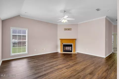 Living - 454 Pinecrest Cir, Long Beach, MS 39560 photo 1 of 3