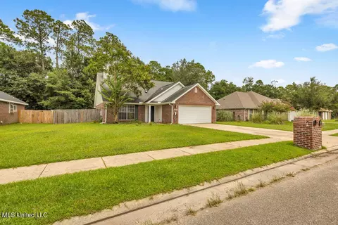 Exterior - 454 Pinecrest Cir, Long Beach, MS 39560 photo 2 of 5